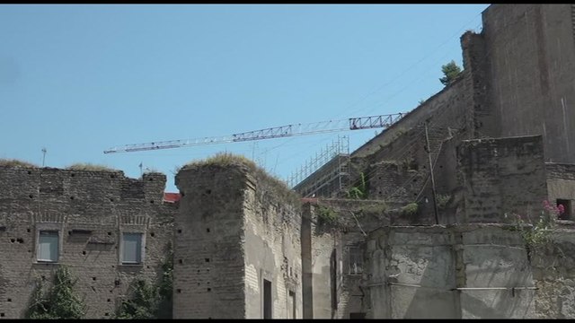 Ministro Giuli in visita al Real Albergo dei Poveri di Napoli