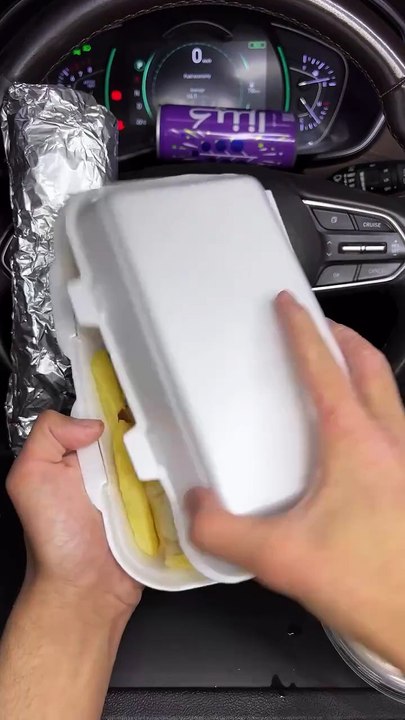 Follow for more ASMR videos🌮🍟 Credits: @eat.in.bh #mukbang #asmr #fastfood #asmreating