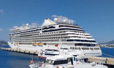  "Seven Seas Splendor" isimli kruvaziyerle 720 yolcu geldi