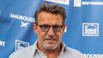 GALA VIDEO - Benjamin Castaldi gravement blessé : “main explosée”, “doigts recollés”… Il raconte son accident