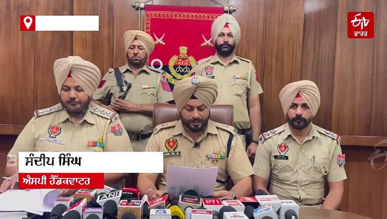 ਮੋਗਾ 'ਚ ਨਾਕੇ ਦੌਰਾਨ 5 ਸ਼ੱਕੀ ਹਥਿਆਰਾਂ ਸਣੇ ਕੀਤੇ ਗ੍ਰਿ...