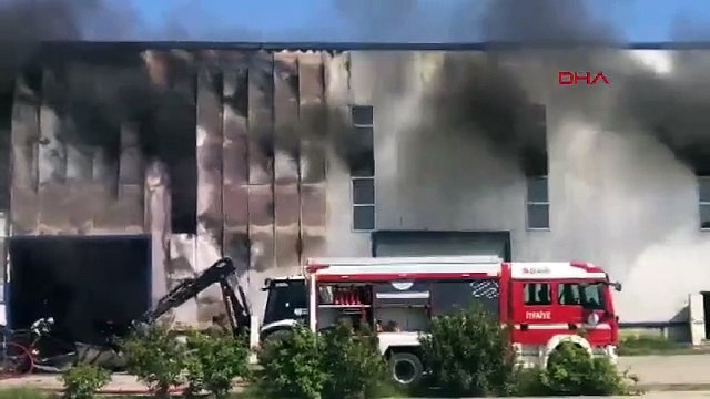 Tekirdağ'da fabrika yangını: Alevler kısa sürede tesisi sardı, ekipler müdahale ediyor