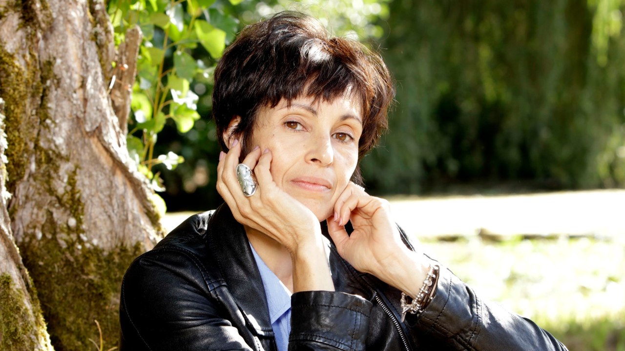 GALA VIDEO - Marie-Claude Pietragalla danseuse à 62 ans : “Il y a des soirs après le spectacle où c’est difficile”