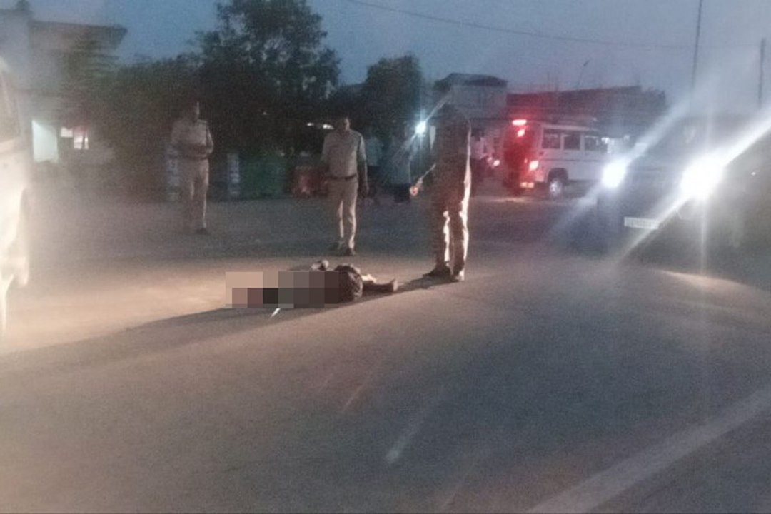 CG road accident: तेज रफ्तार का कहर: सडक़ हादसे में 2 युवकों की गई जान, 12 घंटे के भीतर 5 की मौत
