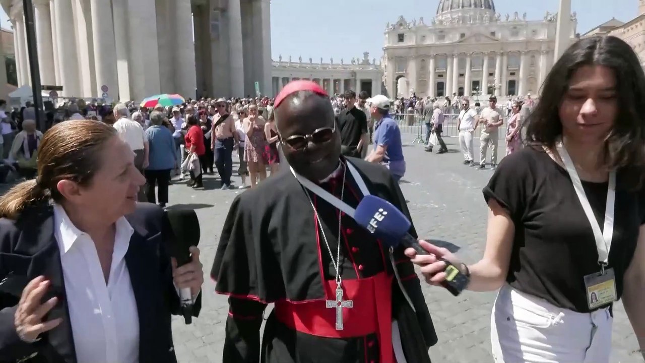 Hablan los cardenales ante el nuevo cónclave