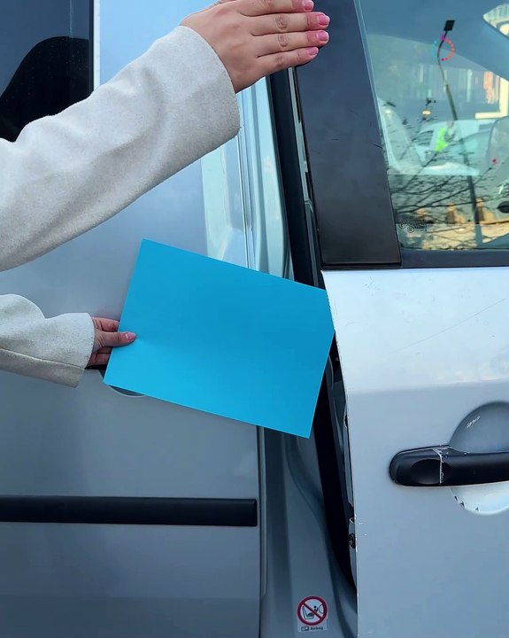 How a car door chops letters