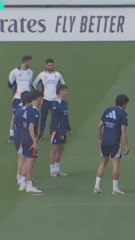 La felicidad de Güler en el entrenamiento del Madrid