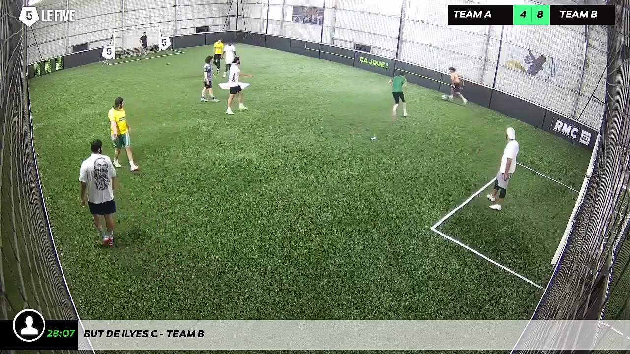 But de Ilyes C - Team B