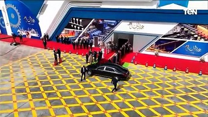 لحظة وصول الرئيس السيسي مقر احتفالية ـ #عيد_العمال