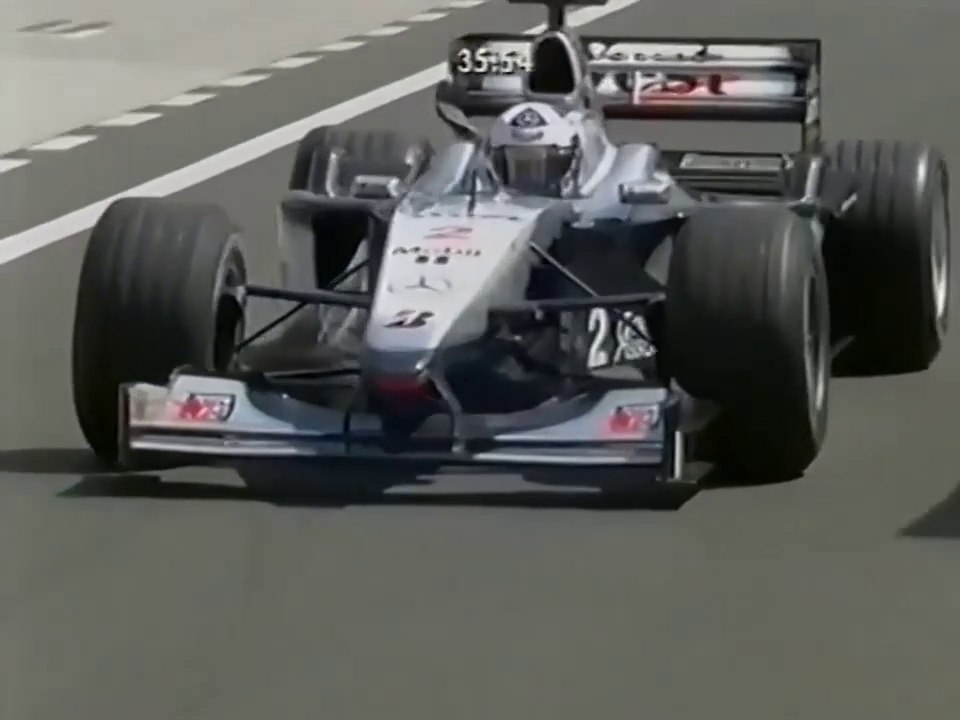 F1 – David Coulthard (McLaren Mercedes V10) lap in qualifying – Hungary 2000