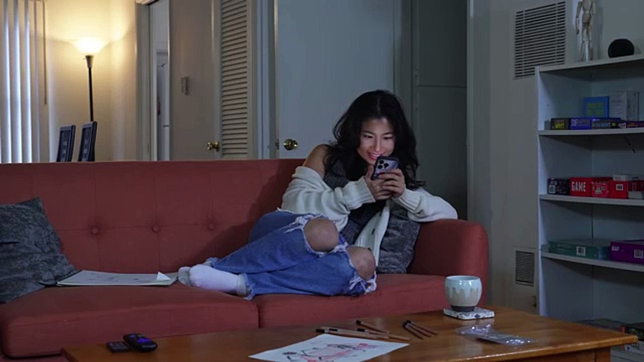 Don't Look at your Phone Horror Clips
