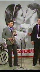 Viva l'amore. Narciso Parigi canta live uno stornello romano. Teleregione . 1982