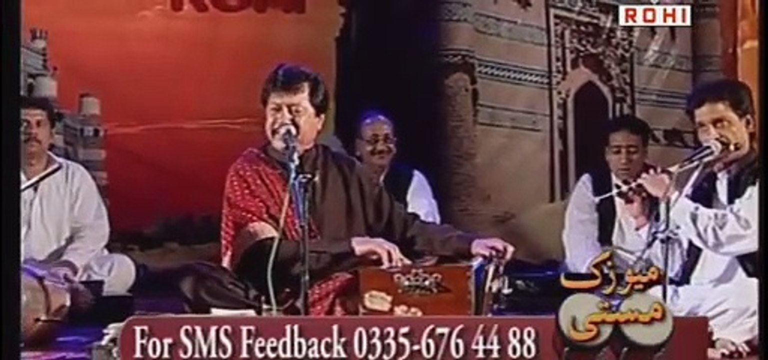 funny dance on Attaullah Khan Esakhelvi song