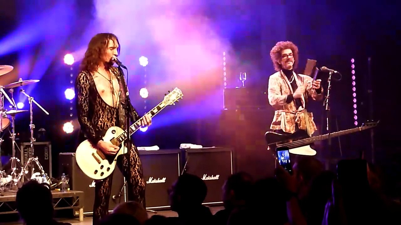 The Darkness - One Way Ticket to Hell and Back