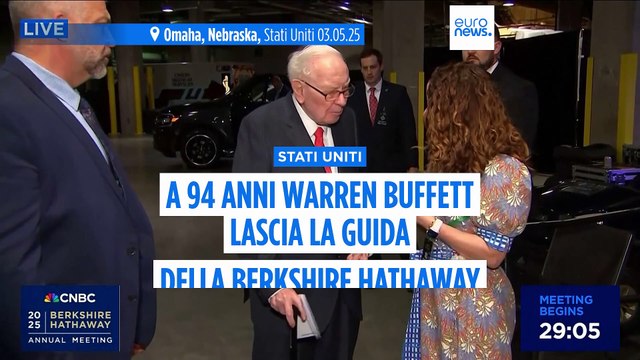 A 94 anni, il miliardario Warren Buffett rinuncia alla guida della Berkshire Hathaway