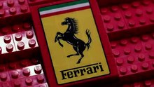 ليغو تستعرض سيارة سباق فيراري بالحجم الطبيعي