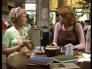 Shelley (1979) S01E04 - The Distaff Side