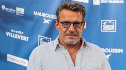 GALA VIDEO - Benjamin Castaldi gravement blessé, il dévoile une impressionnante photo de sa main… Âmes sensibles s’abstenir !