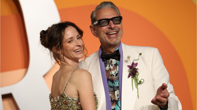 GALA VIDEO - Jeff Goldblum : qui est sa femme Emilie Livingston, de 30 ans sa cadette ?