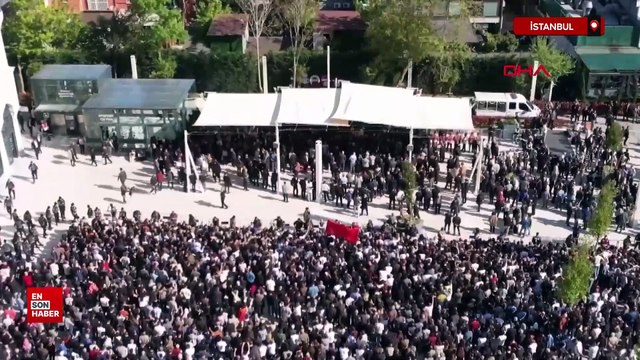 Sırrı Süreyya Önder'in cenazesindeki kalabalık havadan böyle görüntülendi.