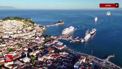 Aydın Kuşadası'na bir günde 5 kruvaziyer demirledi