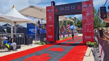 Diego Arteaga logra segundo lugar en el Ironman 70.3 Cap Cana