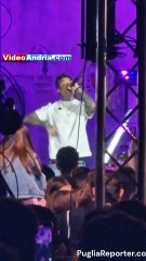 Fedez torna in Puglia: video da Piazza Catuma (Andria)