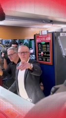 PM Albanese Marks Historic Win with Gelato Stop at Bar Italia #Albo #AnthonyAlbanese #PM #Australia #AusPol