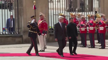 젤렌스키, 체코 방문...'포탄' 추가 확보 등 논의 / YTN