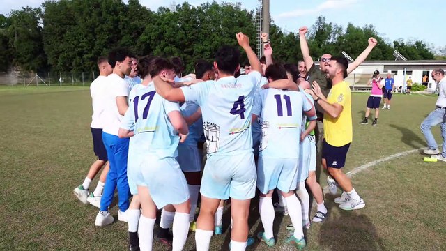 Mesola promosso in Eccellenza, festa al campo