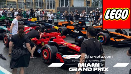Lego se apodera del GP de Miami; pilotos desfilan en icónicas replicas tamaño real