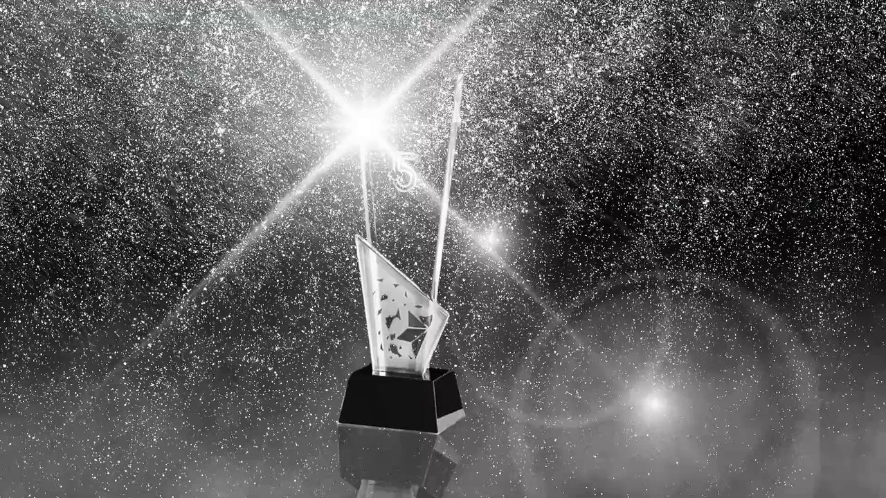 Clear Crystal Trophies at Trophy-World Malaysia | Custom Trophies & Plaques Supplier