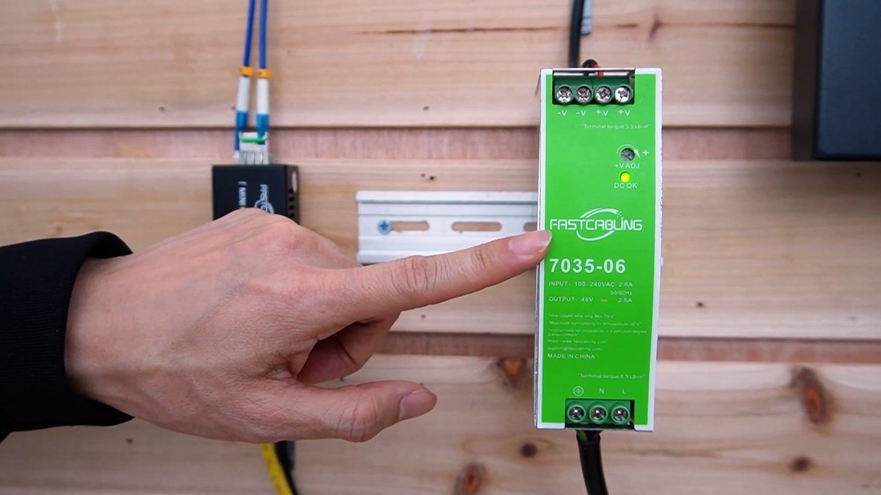 Comment utiliser le PoE sur fibre optique pour le point d'accès WiFi de la caméra IP