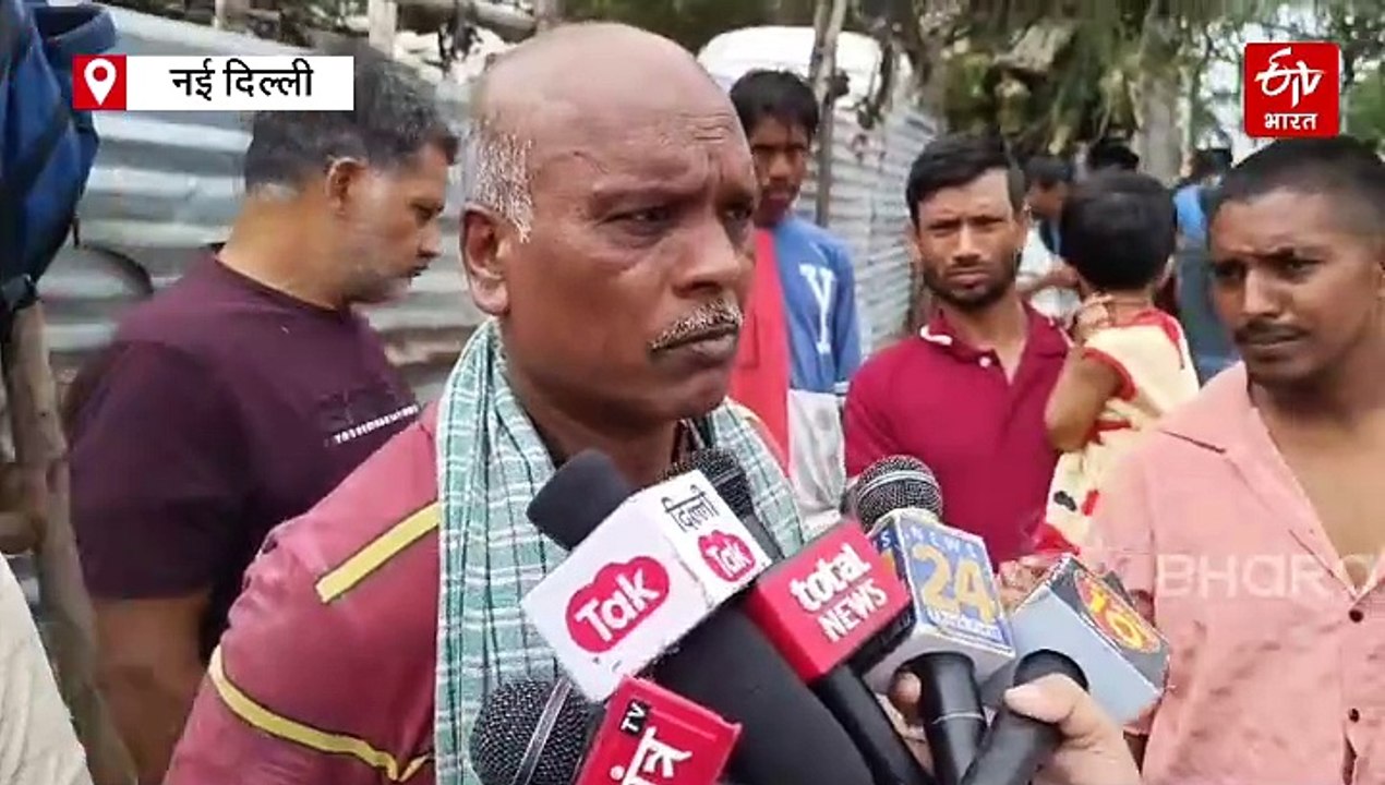 'कुछ दिन पहले नोटिस दिया... हमारे घर उजाड़ दिए', दिल्ली के तैमूर नगर में बुलडोजर एक्शन पर भड़के लोग