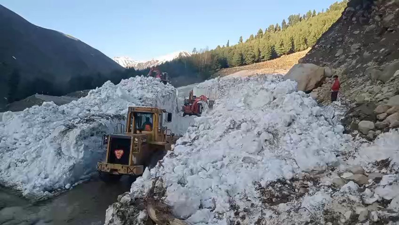 snow removing snow cleaning