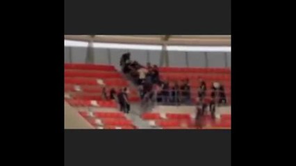 San Nicola, tifoso aggredito sugli spalti durante Bari - Pisa