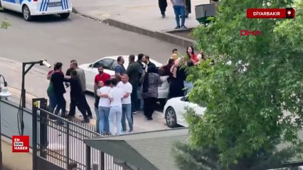 Diyarbakır'da adliye önünde sopalı, tekmeli ve yumruklu kavga