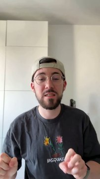 On me demande souvent -“Tu peux me faire un site web ”Mais la vraie question, c’est rarement “comment”,c’est “pourquoi” et “pour qui” Parce que dans 80% des cas,le client ne sait pas vraiment ce qu’il veut.Il veut «