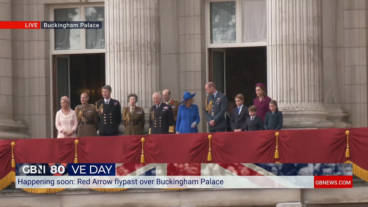 VE Day 80: Royal Family watch Red Arrows flypast from Buckingham Palace balcony