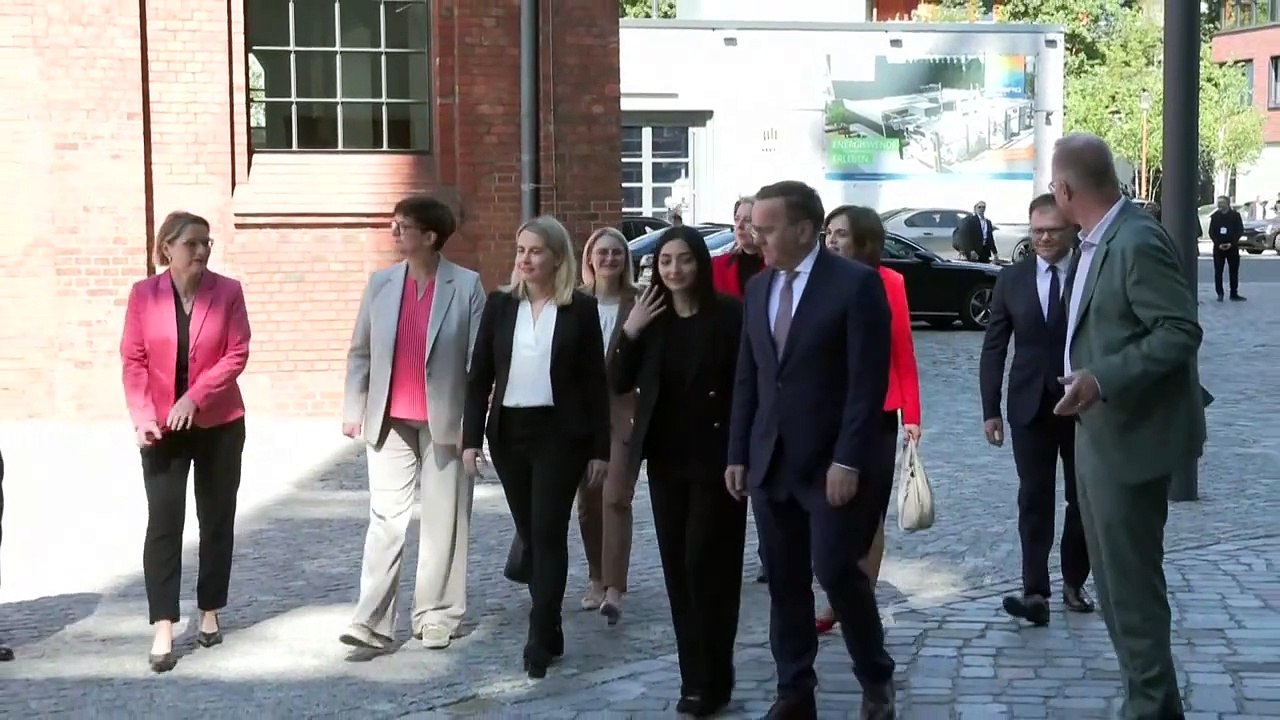 Alter und neuer Verteidigungsminister: Pistorius hält die Stellung