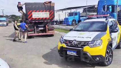 Caminhão carregado com maconha é apreendido no Umbará
