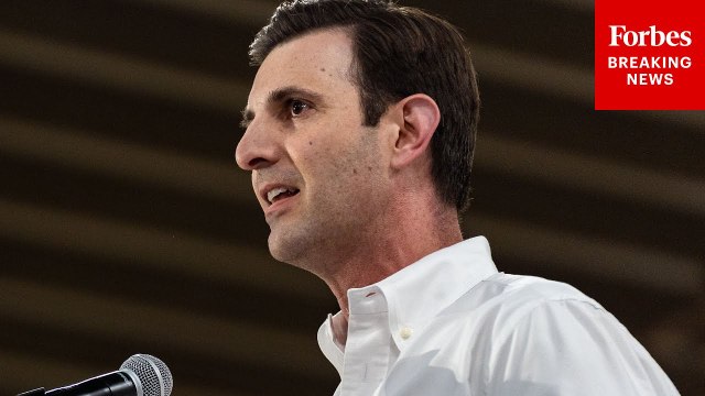 Chris Deluzio Goes Nuclear On 'Republican Bootlicker Politicians' & Oligarchs At Rally With Sanders