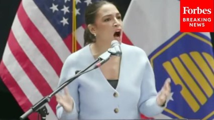 AOC Defends Mahmoud Kalil, Says She Is 'Advocating For Him And Agitating For His Release'