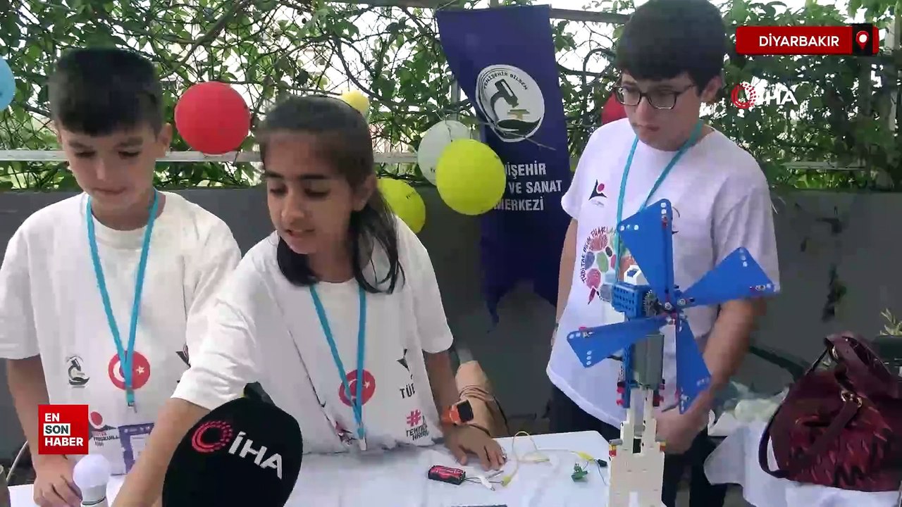 Diyarbakır'da lise öğrencileri yaptıkları bilimsel projelerini sergiledi