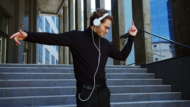 8)_Musique. Illusions. Hip-hop et rap. Humeur _ Mélancolique. Artiste. Anno Domini Beats