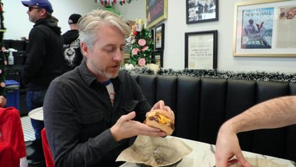 The best smash burger in Los Angeles, according to a British tourist and an American