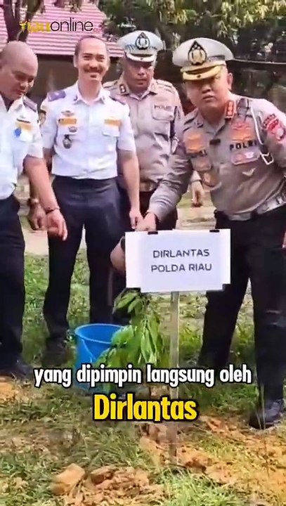 Ditlantas Polda Riau Sosialisasi Tertib Lalu Lintas dan Green Policing di SMKN 7