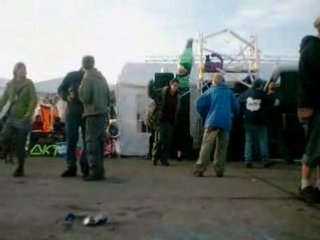 (tekos) l'ambiance devant les mains sales,arketyp & tmb 2008