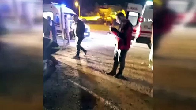 Kaza sonrası savrulan araç yayaların arasına daldı! Çok sayıda yaralı var!