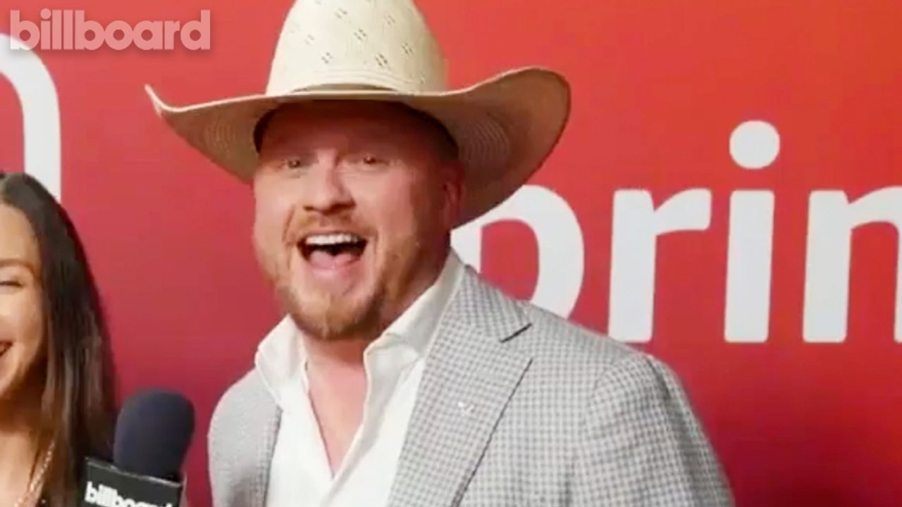 Cody Johnson Praises Jelly Roll, Gets Crashed By Jelly Roll, Expecting Baby Boy & More | ACM Awards 2025